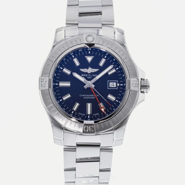 Breitling Avenger Automatic GMT 45 A32395