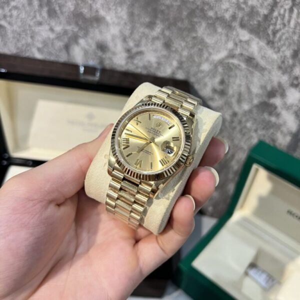 Rolex Day-Date 228238 Replica Watch Yellow Champagne Dial Refined 166 gr GM V2 40mm