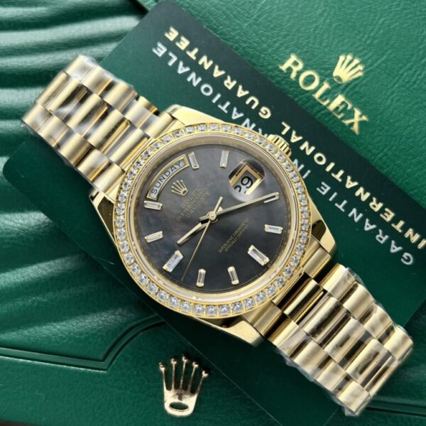 Rolex Day-Date Fake Watch Mother Of Pearl Dial President Strap 40mm