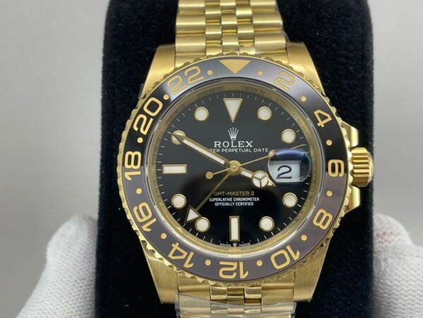 Rolex GMT-Master II in Gold | M126718GRNR-0001